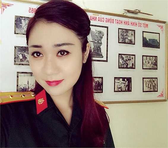 Cô đang là giảng viên của trường Cao đẳng Văn hoá Nghệ thuật Quân đội.