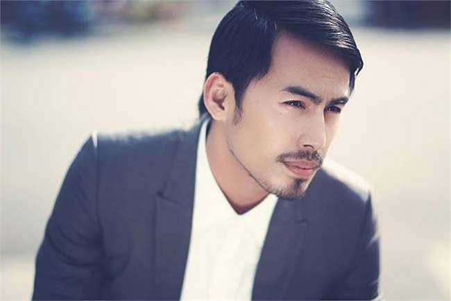 Anh là một trong số ít những người mẫu nam triển vọng trên sàn catwalk.