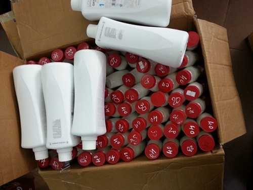 Nhiều sản phẩm hóa mỹ phẩm tại cửa hàng Xuân Thủy chưa rõ nguồn gốc xuất xứ.