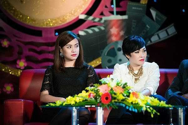 Tháng 2 năm 2015, trong talkshow có chủ đề Doanh thu phim Việt phát sóng dịp Tết Nguyên Đán, Hoàng Thùy Linh được chọn là một trong những khách mời. Cô có dịp hội ngộ với Đan Lê – vai trò MC, và nữ ca sỹ Phương Thanh trên truyền hình.