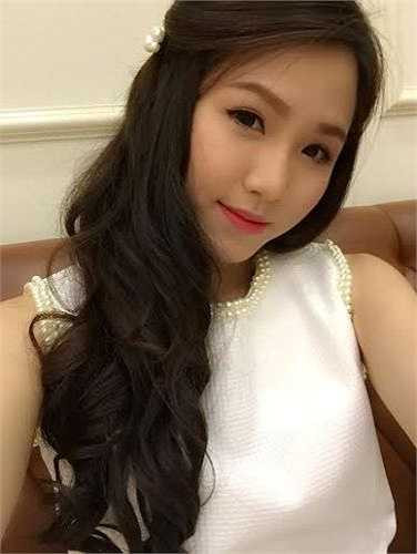 Quan niệm sống của Ngân: 'Làm hết sức, chơi hết mình'.