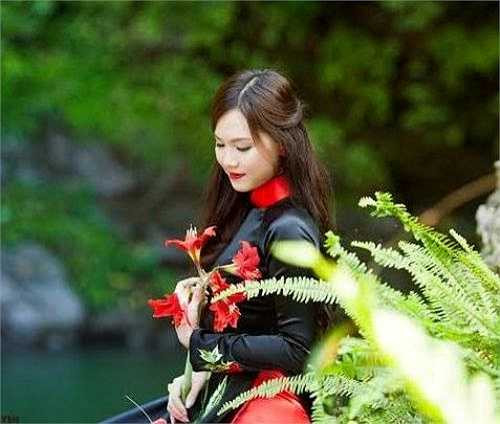 Cô bạn yêu thích câu nói: 'Yêu bằng cả trái tim'. 