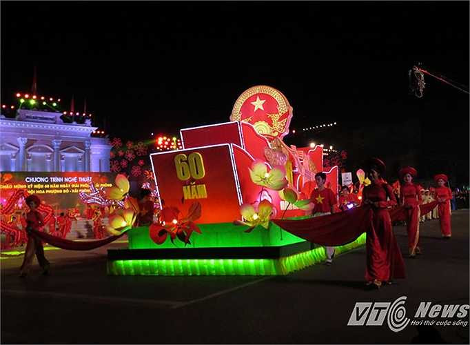 Tiếp sau đó là phần diễu hành carnival của các khối tham gia của 10 xe mô hình và hơn 1.600 người gồm các lực lượng vũ trang, công nhân, nông dân, phụ nữ, thanh thiếu niên, giới trí thức, doanh nghiệp, doanh nhân, hàng không…