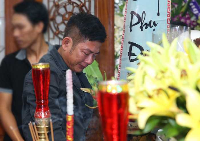 Đông đảo nghệ sỹ đã có mặt, vĩnh biệt Duy Nhân.