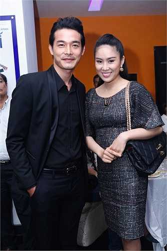 Những lần xuất hiện cùng chồng cũ tại các sự kiện showbiz, gu thời trang của Lê Phương khá mờ nhạt và xưa cũ