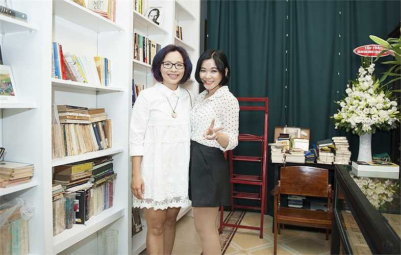 Biên tập viên thời trang Dạ Thương - chủ tiệm sách và ca sỹ Trương Thảo Nhi.