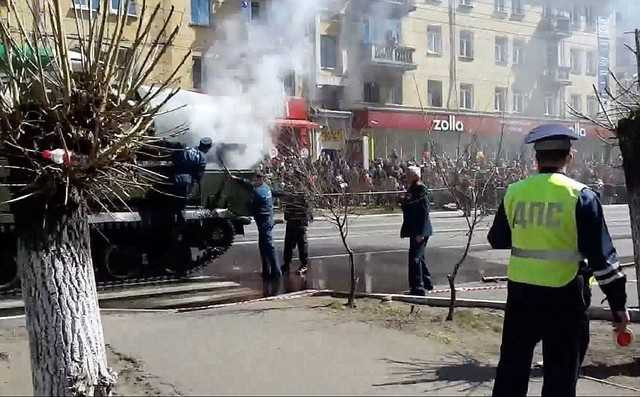 Xe chở tên lửa BUK cháy động cơ trong lễ duyệt binh Chiến thắng