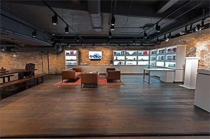 Hoặc các bộ phận, chi tiết của xe hơi do hãng chế tạo