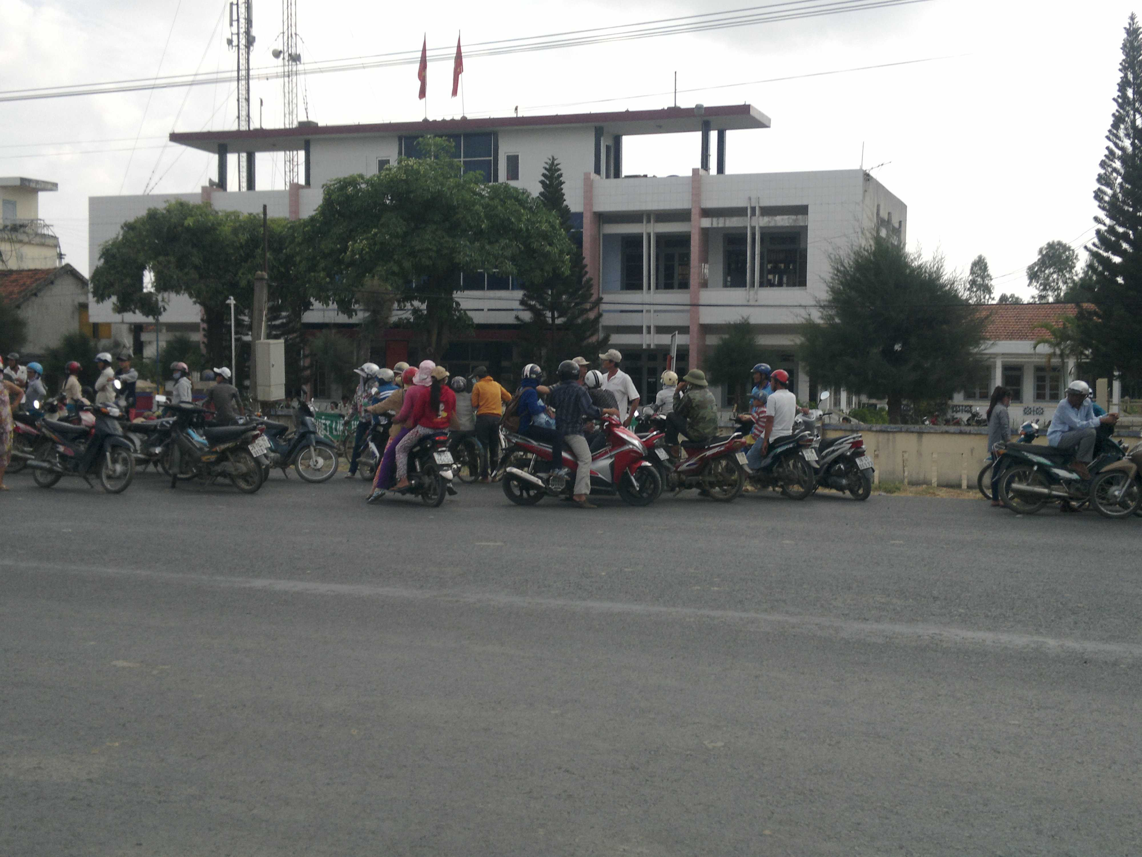 Cụ ông chết bất thường sau khi nói chuyện với cán bộ xã