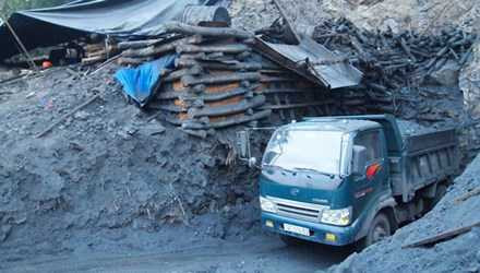 Điều tra vụ 6 người bị bỏng bất thường, lộ ra lò than 'thổ phỉ'