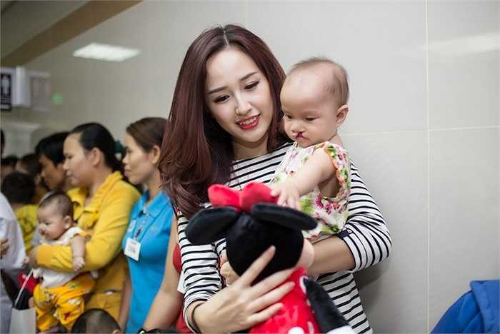 Cô cho biết sẽ tham gia các hoạt động từ thiện nhiều hơn trong tương lai khi công việc kinh doanh đã ổn thoả.