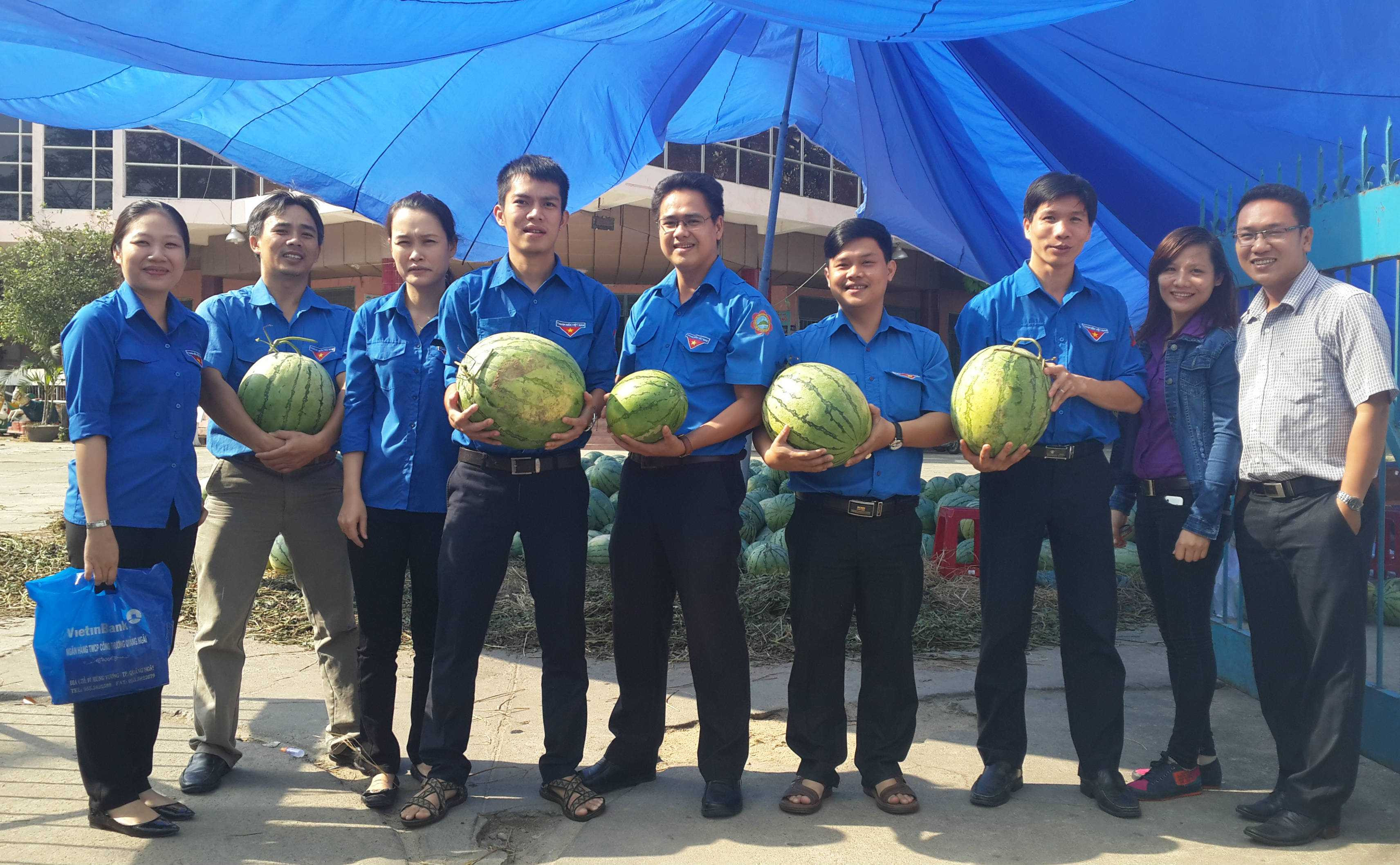 Tỉnh đoàn bị tố ăn chặn tiền bán dưa, Quảng Ngãi họp nóng