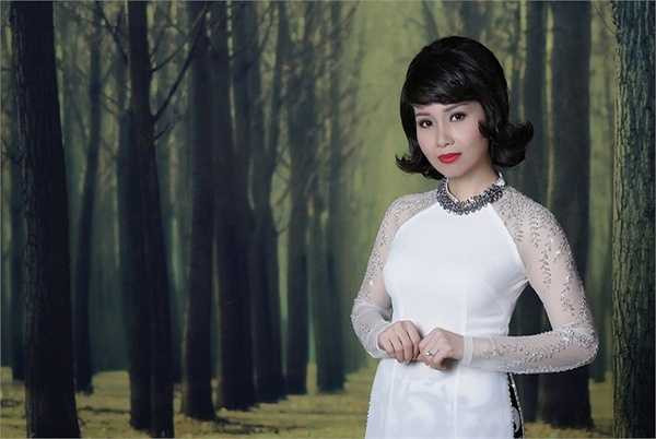 Vì vậy Cẩm Ly cũng sẽ hoà quyện hết mình vào chương trình để thấy mỗi live show Tự tình quê hương là một lần cống hiến hết sức mình cho nghệ thuật của người nghệ sỹ chân chính. 