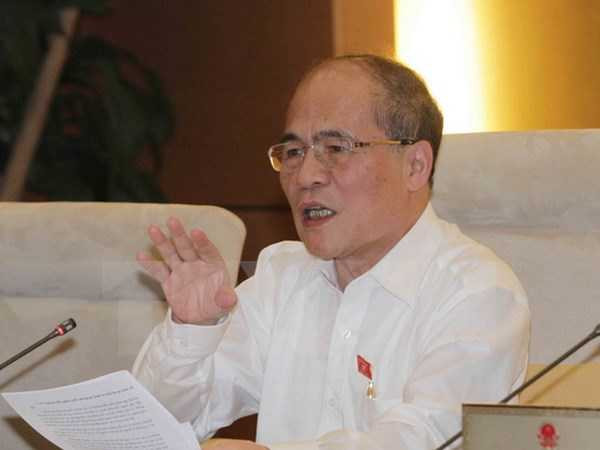 Chủ tịch Quốc hội Nguyễn Sinh Hùng