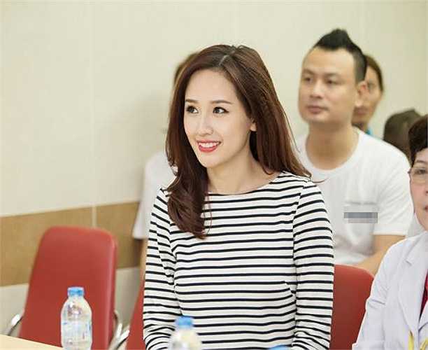 Mai Phương Thúy giản dị tham dự sự kiện.