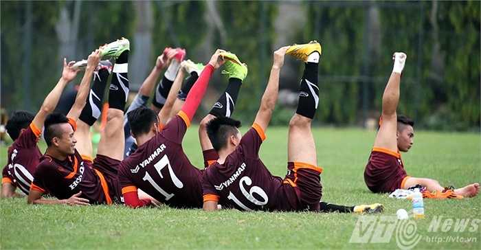 Buổi tập sáng nay của U23 Việt Nam, theo quan sát, cũng không hề nặng (Ảnh: Quang Minh)