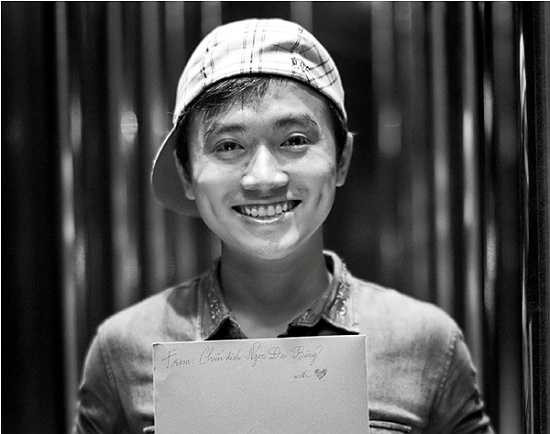 Khi lên sóng truyền hình, Quân lại được các em hỏi thăm, gửi lời chúc mừng nhiều hơn. Điều đó khiến thầy giáo hot boy cảm thấy vui và có nhiều động lực.