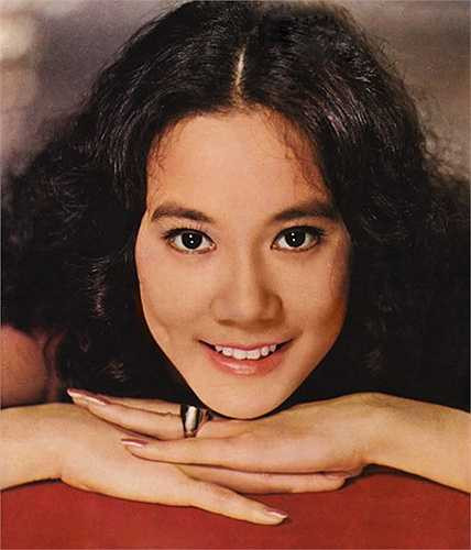 Miêu Khả Tú được xem là hồng nhan tri kỉ của ngôi sao võ thuật bạc mệnh Lý Tiểu Long.