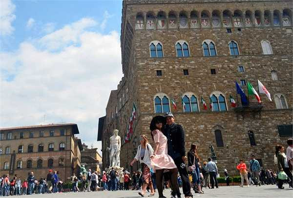 Cả hai coi đây như kỳ nghỉ trăng mật muộn vì từ sau khi kết hôn, vợ chồng cô cũng chưa có dịp tận hưởng kỳ nghỉ trọn vẹn bên nhau vì bận việc.