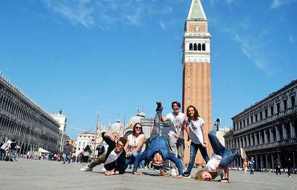 Trong thời gian tới, Quỳnh Trang và Viết Thành đang ấp ủ nhiều kế hoạch lớn trong năm 2015. Tháng 6 tới, Quỳnh Trang sẽ tháp tùng ông xã sang Mỹ để tiếp tục chấm giải tại đây. 