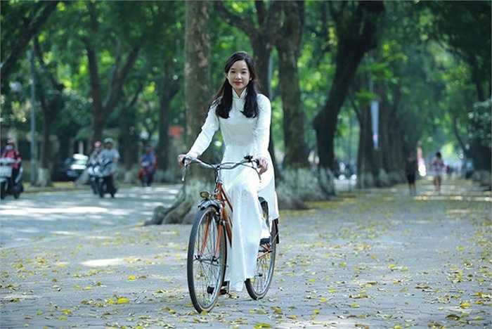 Tú Linh được bố cho học piano từ nhỏ.