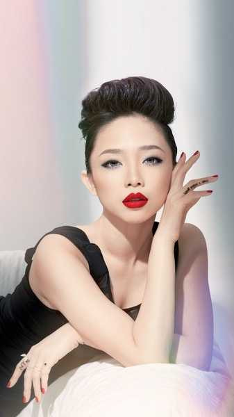 Vũ điệu cồng chiêng - Dance version