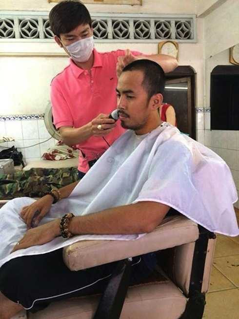 Sau ba đợt hóa trị, nằm viện dài hạn. Duy Nhân đã trải qua cuộc phẫu thuật ghép tủy vào ngày 31/3.