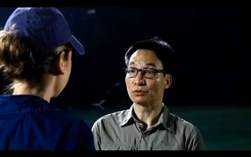 Phó Thủ tướng Vũ Đức Đam trả lời PV đài ABC (Mỹ) (Ảnh: chụp màn hình)