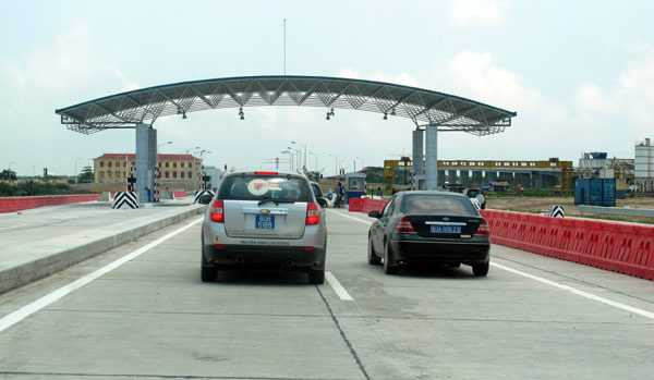 Cận cảnh cao tốc 6 làn Hà Nội - Hải Phòng