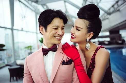 Dustin Nguyễn và BB Phạm tổ chức đám cưới vào ngày 21/3 sau 4 năm chung sống và có với nhau 2 con gái.