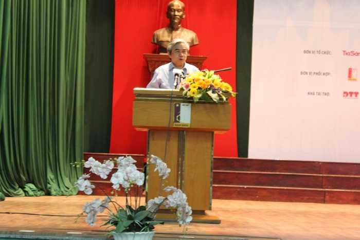 Học sinh tiểu học xây cầu tự đứng vững theo thiết kế của Da Vinci