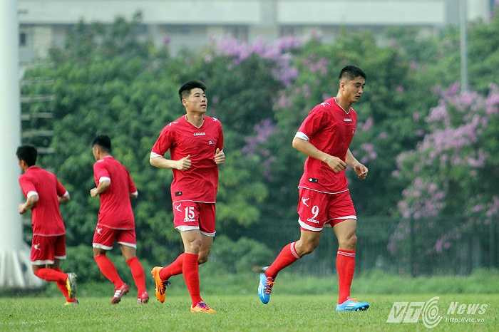 Hậu vệ cánh trái Jon Kwang-ik là cầu thủ từng kinh qua nhiều giải đấu lớn như giải vô địch U17 thế giới 2005, U20 thế giới 2007, VCK World Cup 2010, Asian Cup 2011, AFC Challenge Cup 2012...