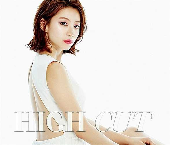 Hai người quen nhau khi Park Soo Jin gia nhập công ty Keyeast. Tuy nhiên, chỉ cách đây 3 tháng cặp đôi này mới chính thức hẹn hò, sau khi Bae Yong Joon chia tay một tiểu thư giàu có. 
