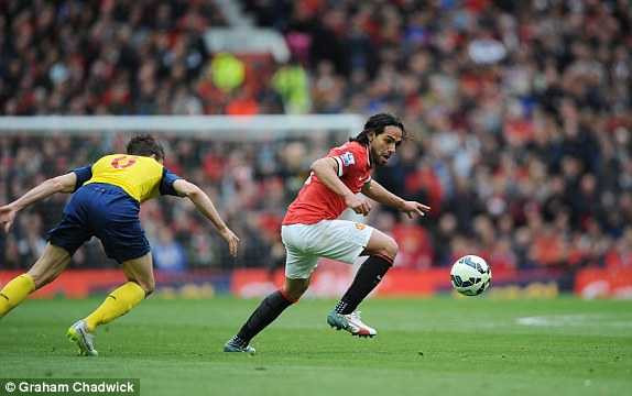 Trực tiếp Manchester United-Arsenal: Tyler Blackett phản lưới, Arsenal gỡ hòa