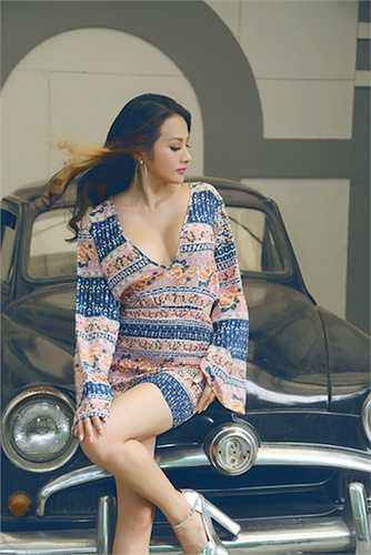 Trong bộ ảnh mới, cô nàng ‘Lee Hyori’ Trương Nhi khoe dáng nuột nà, khỏe khoắn nhưng đầy quyến rũ với phong cách mùa Hè. 