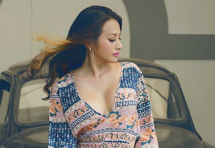 Với hàng loạt phim truyền hình, những dự án điện ảnh mời gọi liên tục, Trương Nhi đã dần khẳng định mình trong từng vai diễn được trau chuốt cho dù vai phụ hay vai thứ.