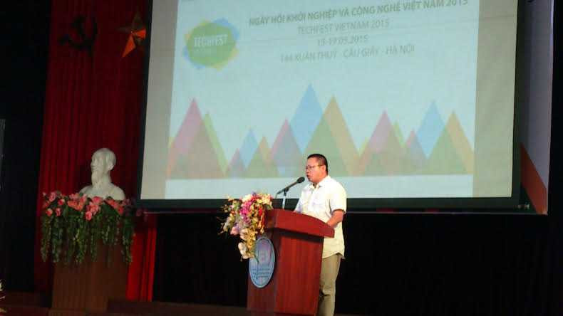 Ông Nguyễn Hữu Dũng – Chủ tịch hội đồng quản trị Công ty CP chứng nhận và giám định VinaCert phát biểu.