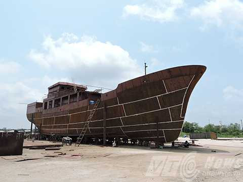 tàu hậu cần, nghề cá, khủng nhất, Việt Nam, hạ thủy, Lý Sơn, ngư dân