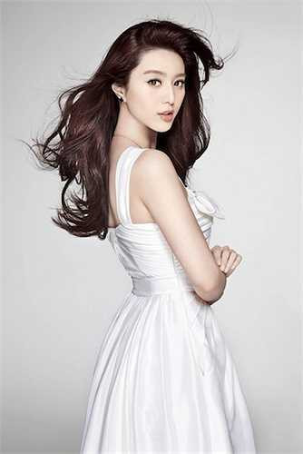 Phạm Băng Băng từng lọt vào Top 9 mỹ nhân châu Á có gương mặt đẹp nhất. 