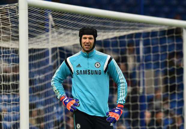 Đi hay ở lại Chelsea, tùy thuộc vào Cech