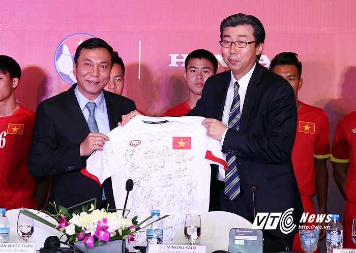 Có thể nhận thấy, khi bầu Đức làm phó chủ tịch phụ trách tài chính, VFF đã nhận được sự quan tâm nhiều hơn từ các đối tác trong và ngoài nước. (Ảnh: Phạm Thành)