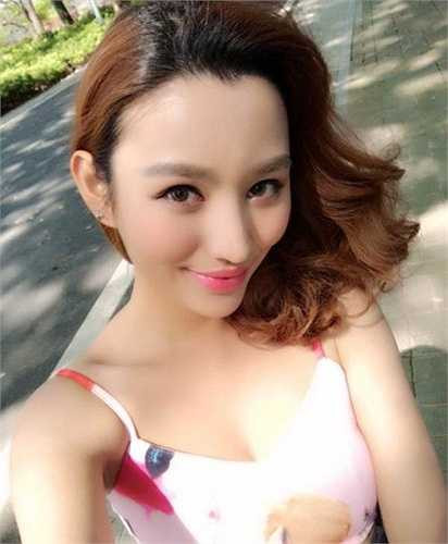 Phong cách thời trang sành điệu, cuốn hút.