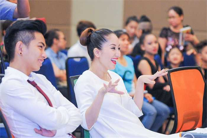  'Cặp đôi tin đồn' đã cùng nhau tuyển lựa những tài năng nhí xuất sắc nhất cho chương trình Bước nhảy hoàn vũ nhí 2015.