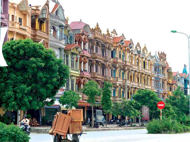 Những ngôi làng làm nghề bình dân nhưng tiêu bằng tiền tỷ