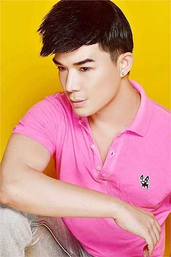 Đây cũng chính là một phần nhỏ trong kho hàng hiệu của anh sẽ xuất hiện trong chương trình.