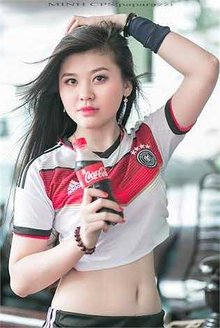 Cô gái xinh xắn này là Bạch Thị Huyền Trang (1996), đến từ Thanh Chương - Nghệ An.