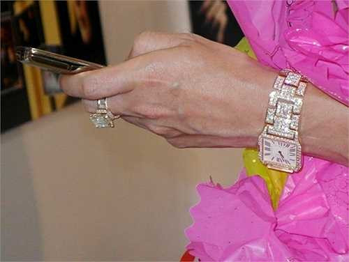 'Đi sô nước ngoài, tôi muốn họ ở nhà là họ phải ở nhà, như ngày xưa họ đã làm vậy với tôi. Nhưng tôi chưa làm thế với ai bao giờ'