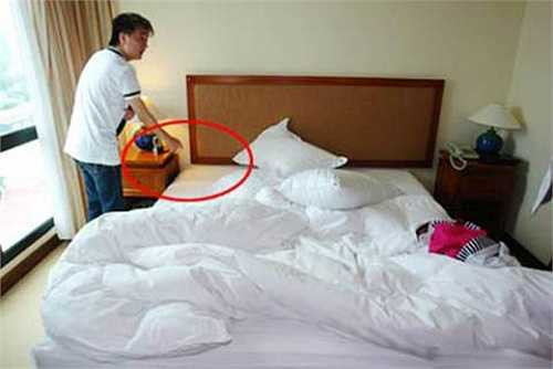 Năm 2009, nam ca sĩ sinh năm 1971 lại tự hào cho rằng anh là một nghệ sĩ toàn năng, thích làm những điều người khác không dám làm hoặc ít làm. 'Tôi thích gây sốc khiến người ta phải ngoái nhìn'