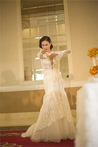 Được biết, trong 2 ngày triển lãm có 4 buổi biểu diễn thời trang cưới với các người mẫu nổi tiếng.