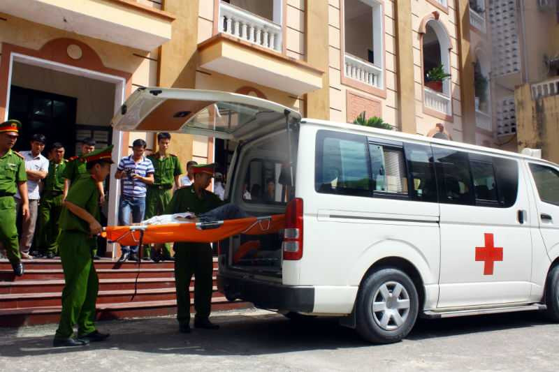 Loa phát nổ trên xe giường nằm: Kẻ cài mìn ngất xỉu giữa tòa